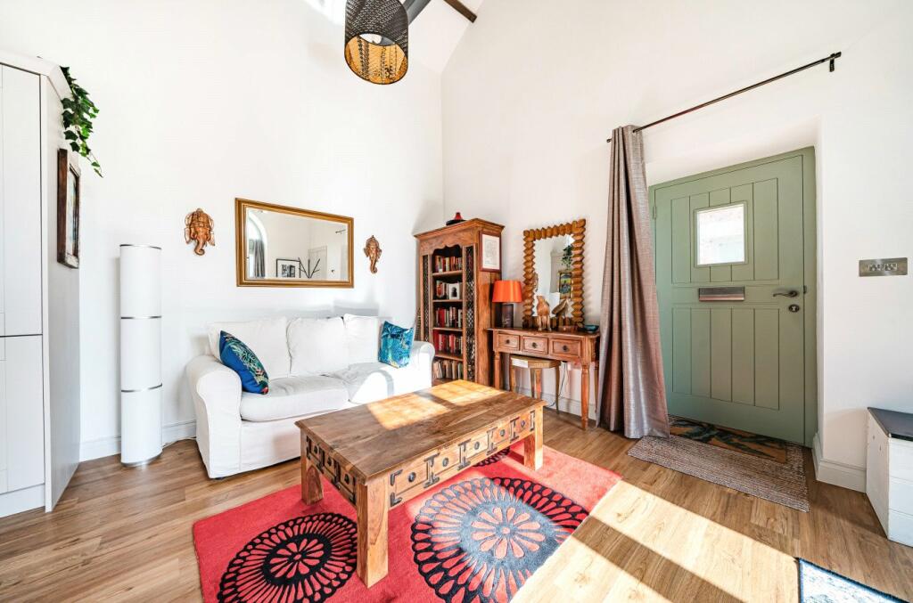 Sheesham wooden bookcase with metal latticework. VERY HEAVY!